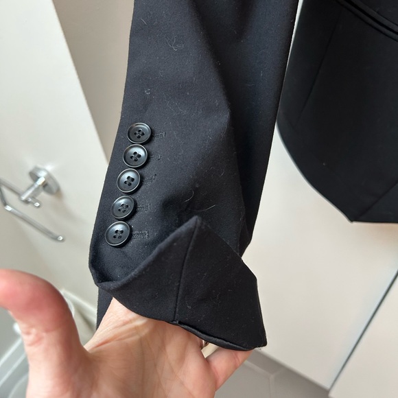 BCbG cropped tuxedo blazer - Picture 3 of 6